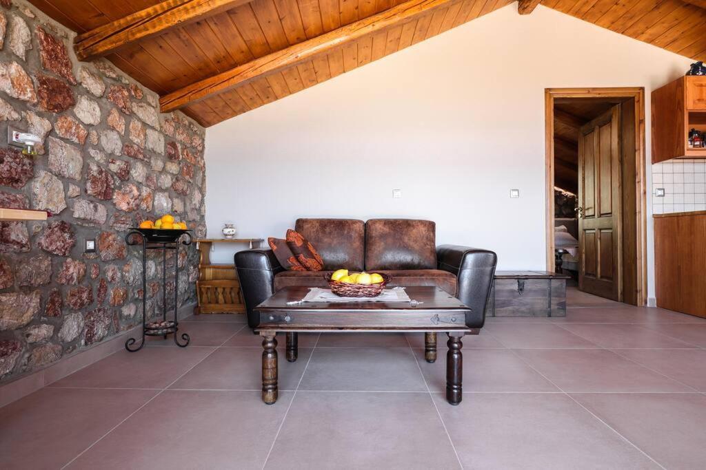 Petronas Land House 2 Villa Archangelos  Luaran gambar
