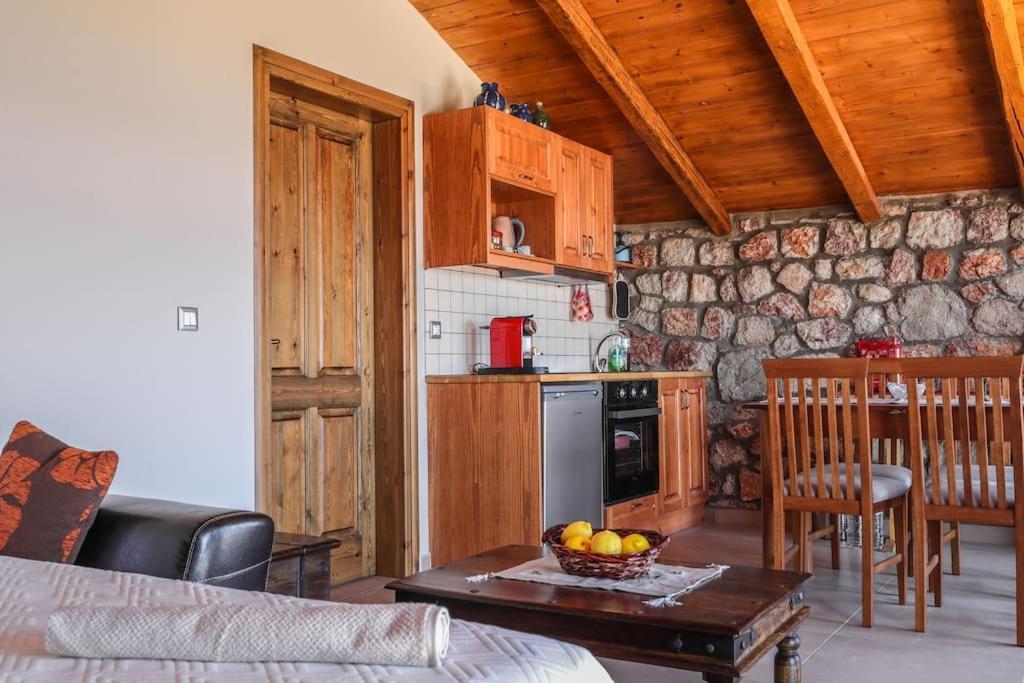 Petronas Land House 2 Villa Archangelos  Luaran gambar