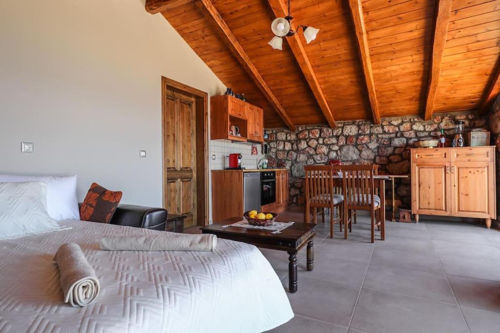 Petronas Land House 2 Villa Archangelos  Luaran gambar